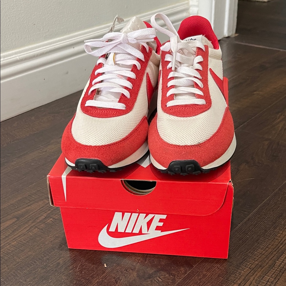 Nike Tailwind 79 Red and Cream Athletic Shoes